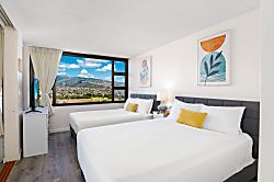 Waikiki Banyan 1811 T2