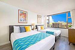 Waikiki Banyan 1709 T2