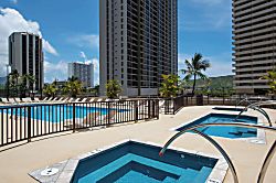 Waikiki Banyan 1709 T2