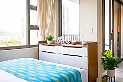 Waikiki Banyan 1709 T2