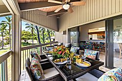 Kanaloa at Kona 1606 - Indoor and outdoor blur where the lanai opens back into the living room.
