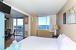 Ilikai Marina 9th Floor