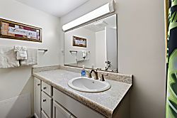 Alii Villas #224 - Bathroom