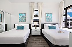 Waikiki Banyan 3701 T1