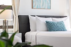 Waikiki Banyan 3701 T1