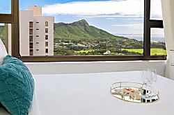 Waikiki Banyan 3701 T1