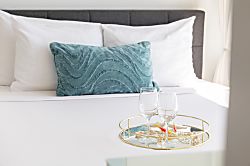 Waikiki Banyan 3701 T1