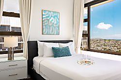 Waikiki Banyan 3701 T1