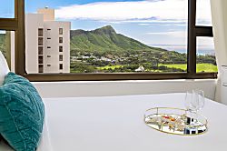 Waikiki Banyan 3701 T1