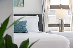 Waikiki Banyan 3701 T1