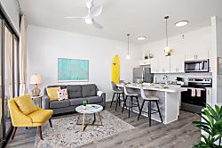 Waikiki Banyan 3701 T1