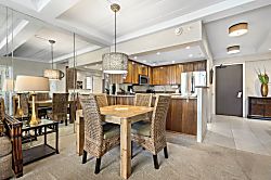 Aston Whaler at Kaanapali 770