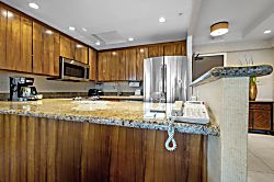 Aston Whaler at Kaanapali 770