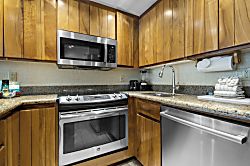 Aston Whaler at Kaanapali 770