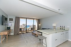 Waikiki Sunset Hotel