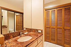 Kapalu Ridge Villa 2914 - Two full bathrooms offer much enjoyed added space and ease for guests