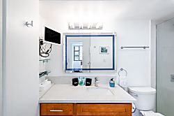 Waikiki Banyan Tower 1 Suite 708