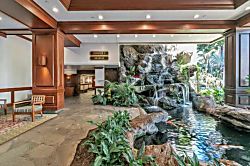 Waikiki Banyan Tower 1 Suite 708