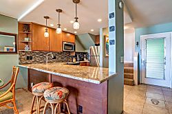 Kahana Sunset Resort E1