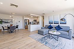 Ilikai Hotel Penthouse 2600 - Large naturally well lit and open Penthouse - Large naturally well lit and open Penthouse