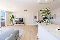 Ilikai Hotel Penthouse 2600