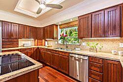 Hanalei Ohana - Cooking in?  Enjoy a fully equipped kitchen for a gourmet meal.