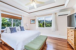Hanalei Ohana - Upstairs Master bedroom with King bed, and ensuite bathroom