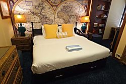 Kaanapali Royal D302 - Trundle bed twin converted to King