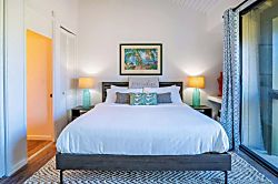 Turtle Bay Surf-Inspired Condo with AC