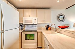Napili Point NAP-C42 - Cozy Kitchen with Classic White Appliances and Marble Countertops