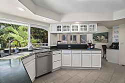 Holualoa Village Oceanview Estate: Honu Hale