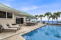 Holualoa Village Oceanview Estate: Honu Hale