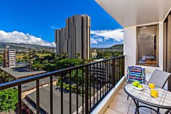 Waikiki Banyan 1007 T2