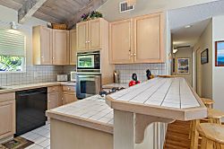 Hale Nani Loa - White Sands Beach Home