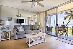 Hale Kai O Kihei Condo with Ocean Views