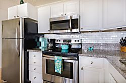 Hale Kai O Kihei Condo with Ocean Views