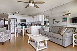 Hale Kai O Kihei Condo with Ocean Views