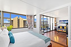 Waikiki Banyan 3612 T1