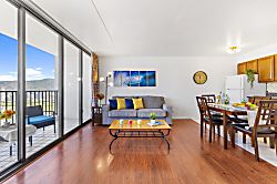 Waikiki Banyan 3612 T1