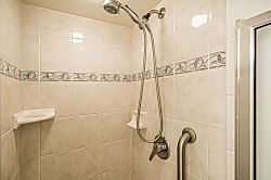 Kamaole Sands 6-303 - Bathroom