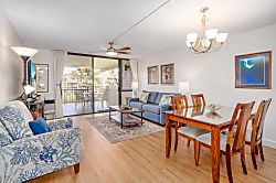 Kamaole Sands 6-303 - Living area