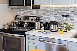 Waikiki Banyan 3407 T1