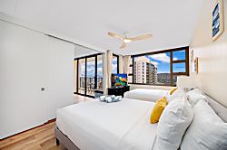 Waikiki Banyan 3407 T1