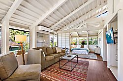 International Colony 17