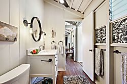 International Colony 17