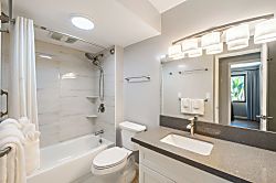 Four Paddle 6th Floor