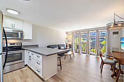 Four Paddle 6th Floor