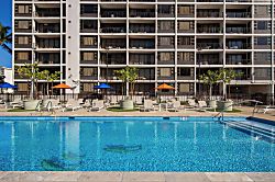 Waikiki Banyan 3711