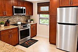 Royal Mauian Remodeled Condo