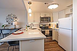 Ilikai Hotel 19th Floor